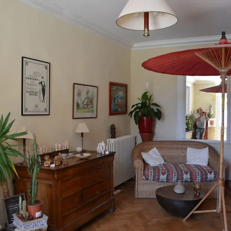 Domaine Des Deux Cèdres Couette-café