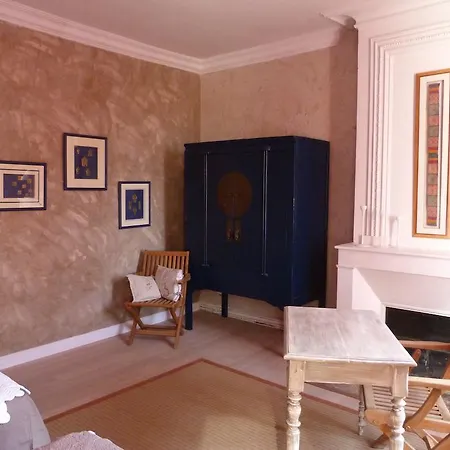 Domaine Des Deux Cedres Bed & Breakfast 3*