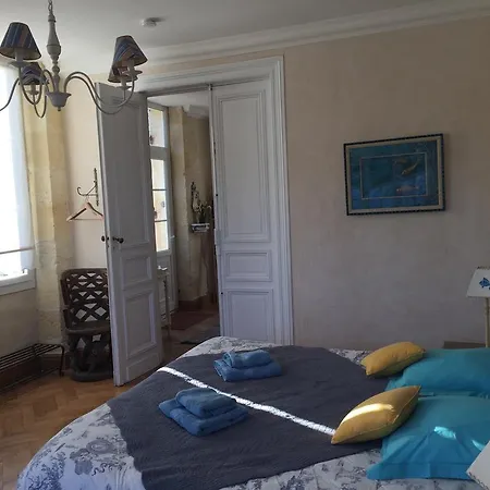Domaine Des Deux Cèdres Couette-café 3*
