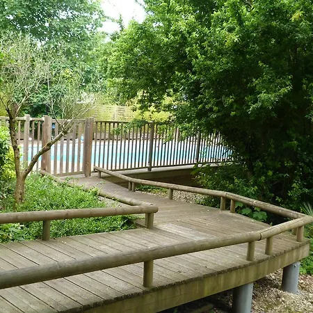 Domaine Des Deux Cedres B&B 3*