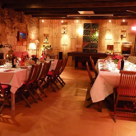 Domaine Des Deux Cedres Bed & Breakfast 3*